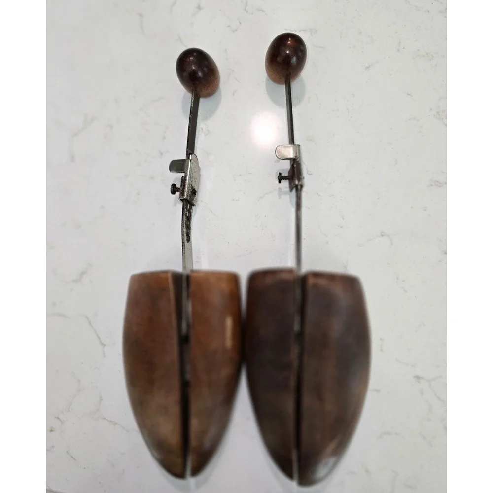 Vintage Wooden Shoe‎ Trees Adjustable Split Toe Metal Hardware Pair Brown